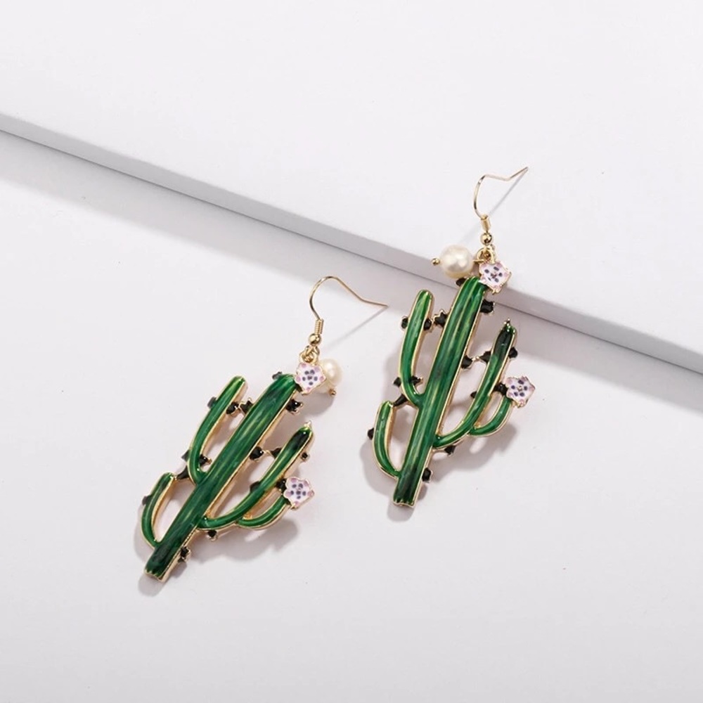 Plant Earrings - Picture 2 of 3